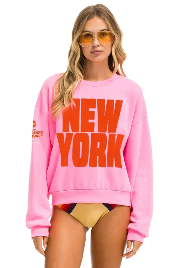 NEW YORK WINE & FOOD 2025 CREW SWEATSHIRT RELAXED - NEON PINK