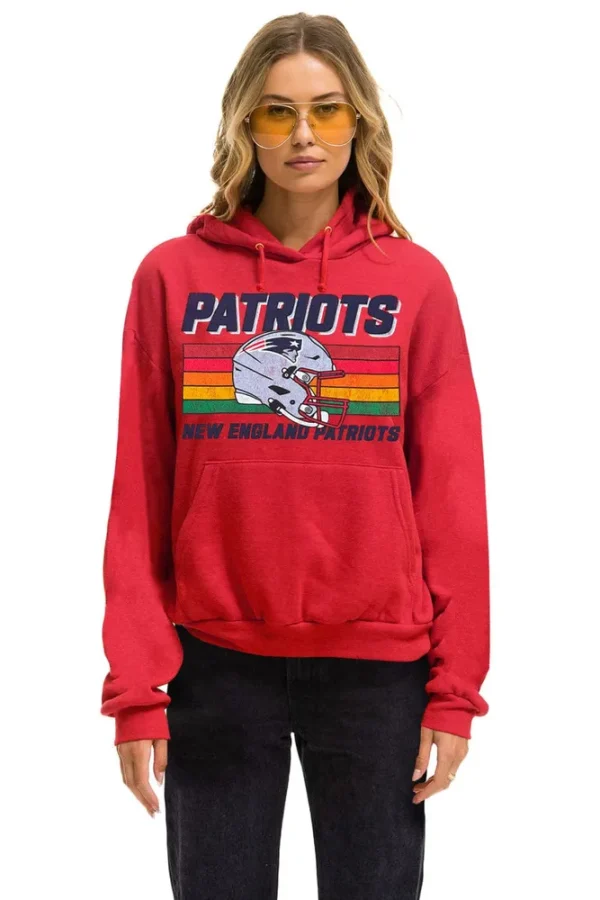 NEW ENGLAND PATRIOTS HELMET RELAXED PULLOVER HOODIE - FLASH RED