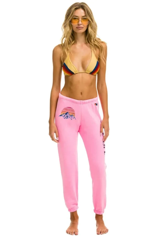 JAZZ ASPEN SNOWMASS 2025 UNISEX SWEATPANTS - NEON PINK