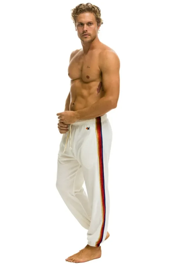 CLASSIC VELVET SWEATPANTS
