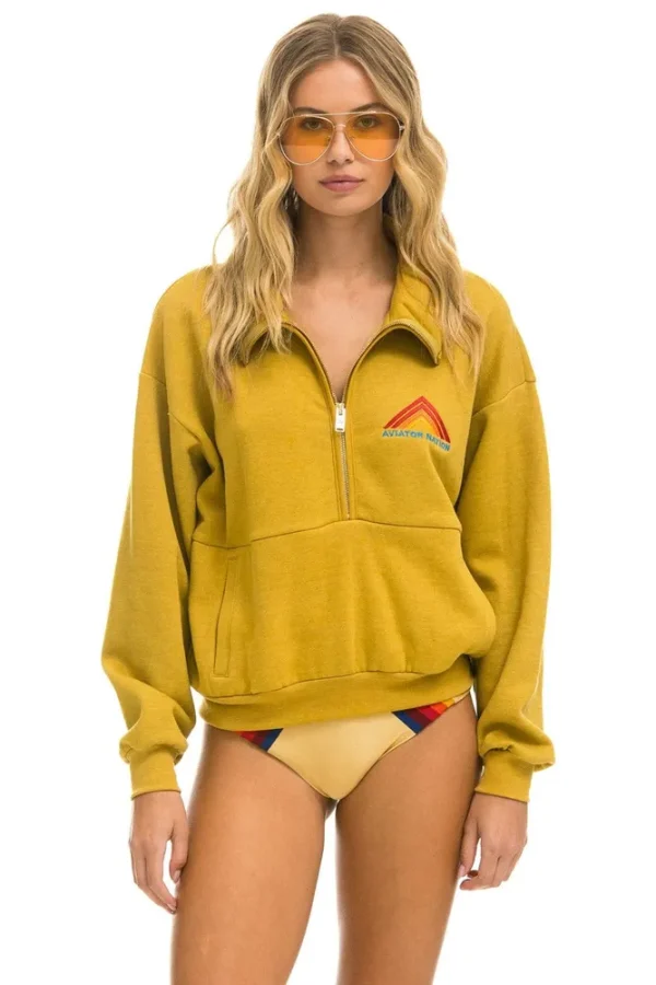 MOUNTAIN EMBROIDERY HALF ZIP SWEATSHIRT